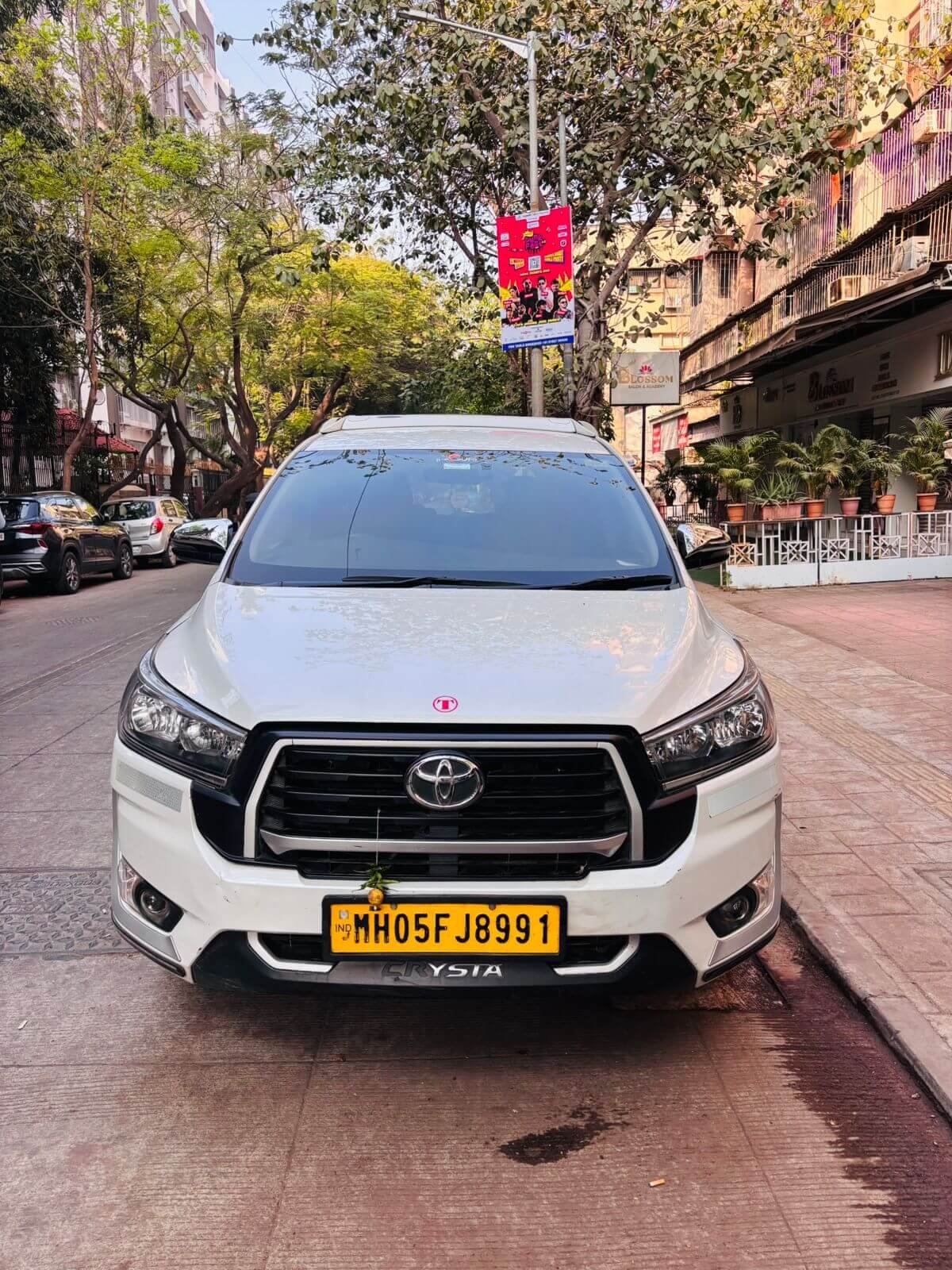 Innova Crysta premium cab Mumbai for executive travel